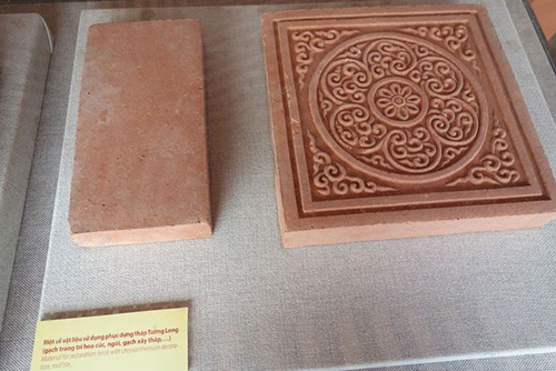 Vật liệu gạch gốm dùng để phỏng dựng lại Tháp Tường Long